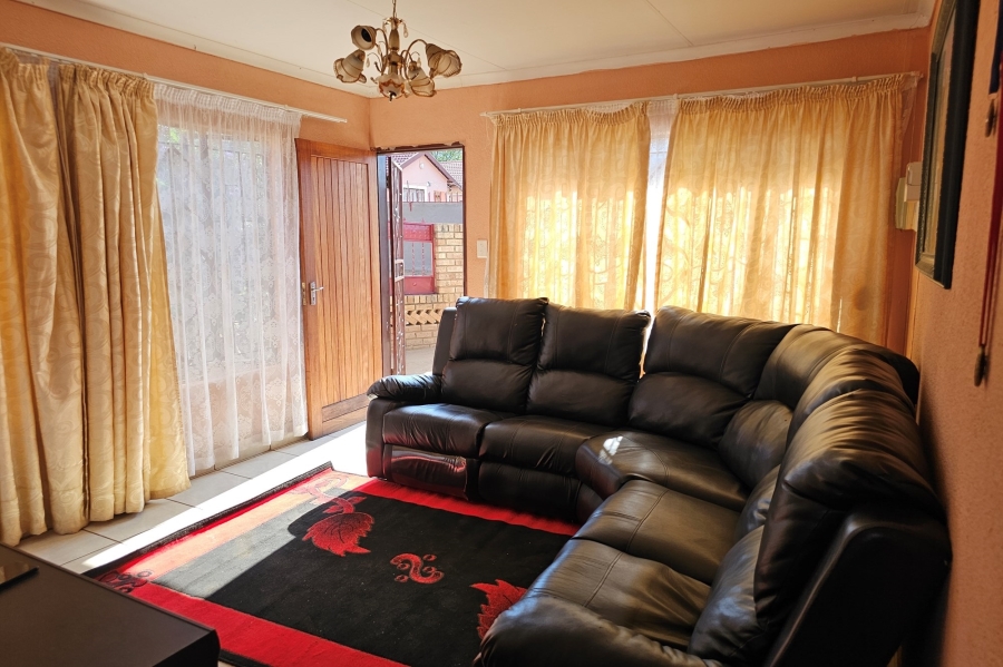 3 Bedroom Property for Sale in Tlhabane West North West